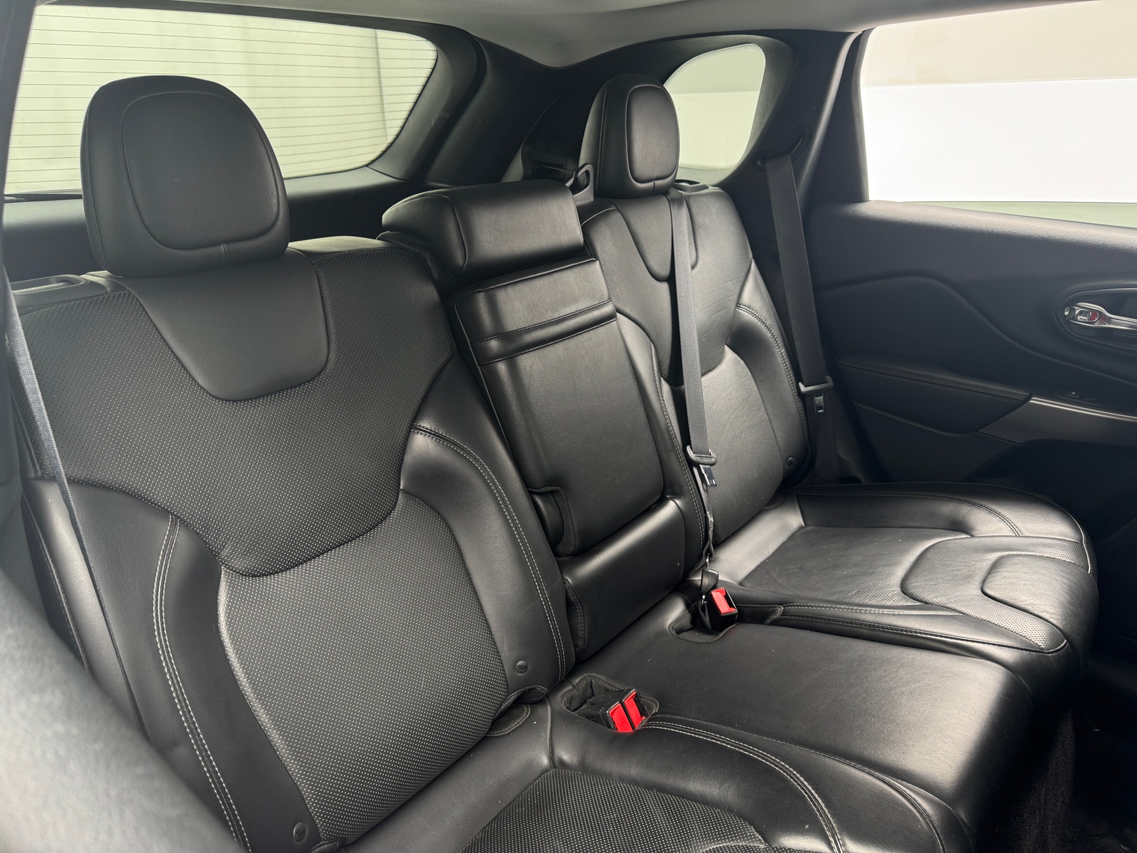 Thumbnail: 2019 Jeep Cherokee - 5