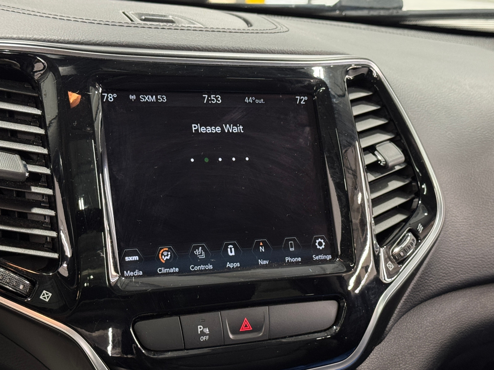Thumbnail: 2019 Jeep Cherokee - 3