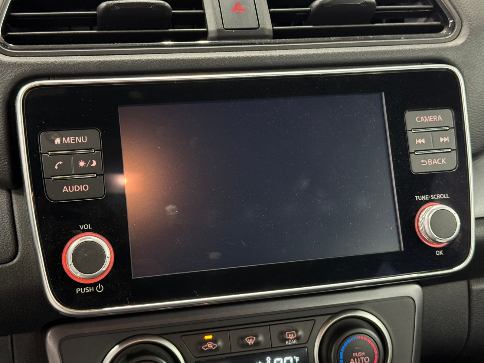 Thumbnail: 2022 Nissan Leaf - 4