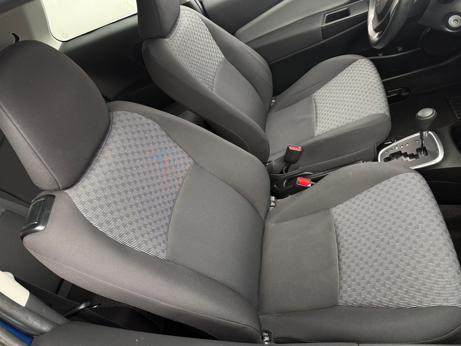 Thumbnail: 2015 Toyota Yaris - 2