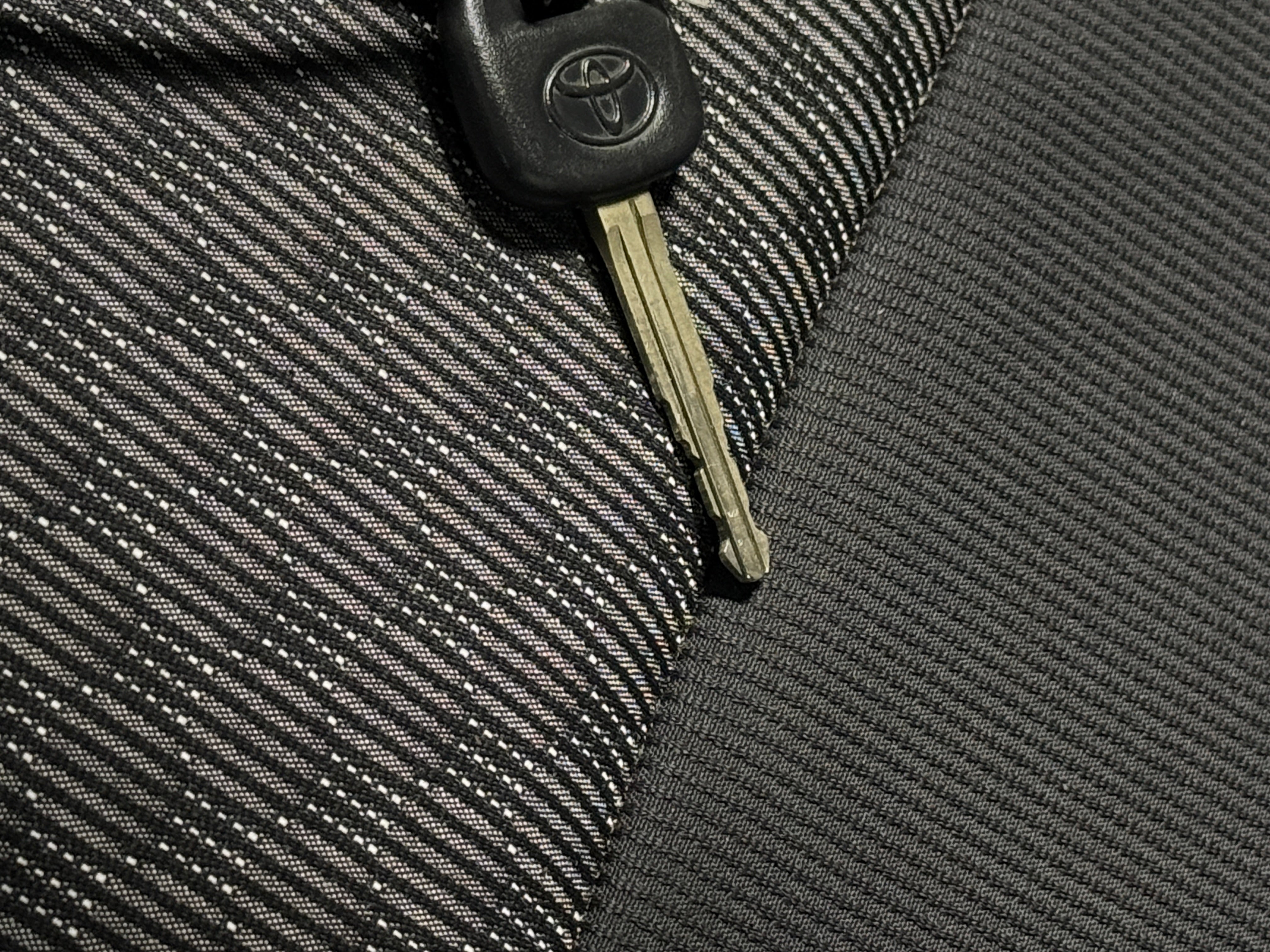 VNKJTUD30FA018404