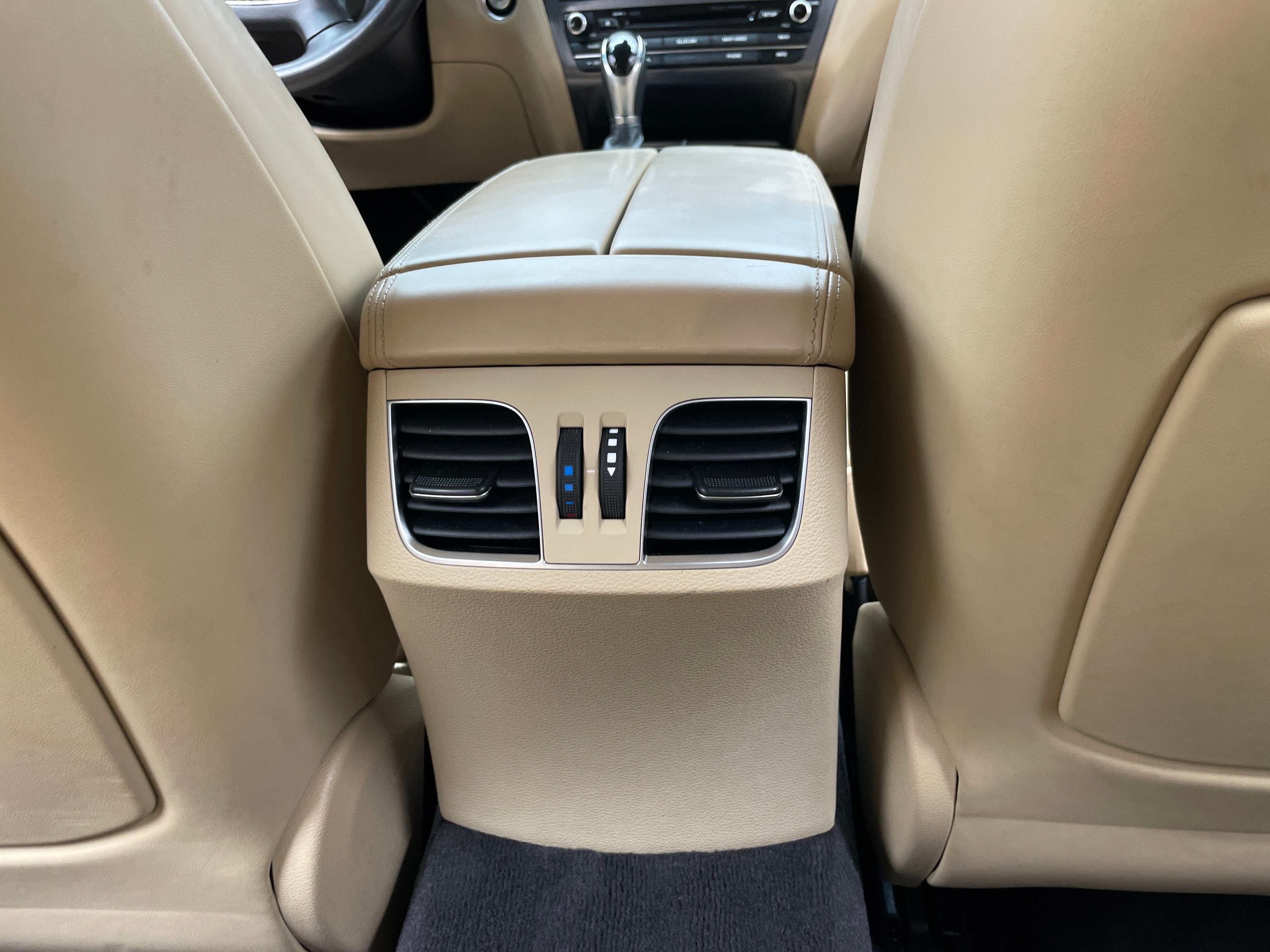Used 2015 Hyundai Genesis Base with VIN KMHGN4JE3FU084023 for sale in Auburn, WA