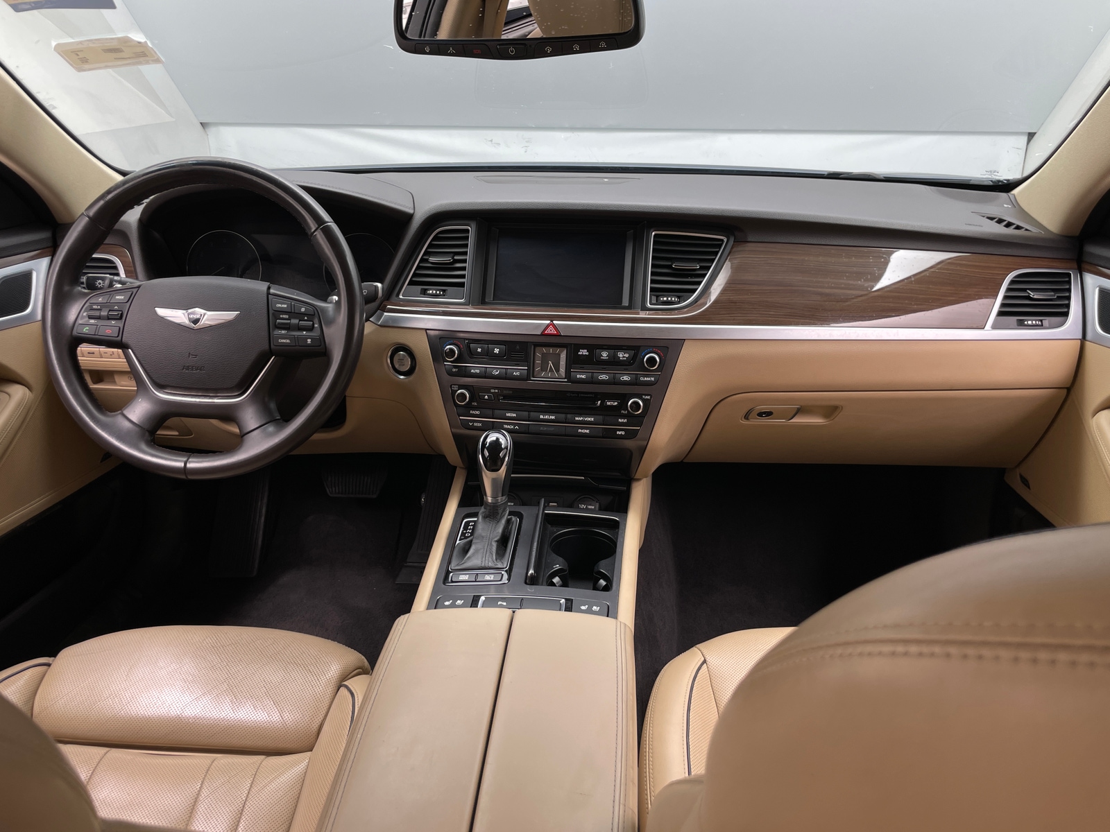 Thumbnail: 2015 Hyundai Genesis - 2