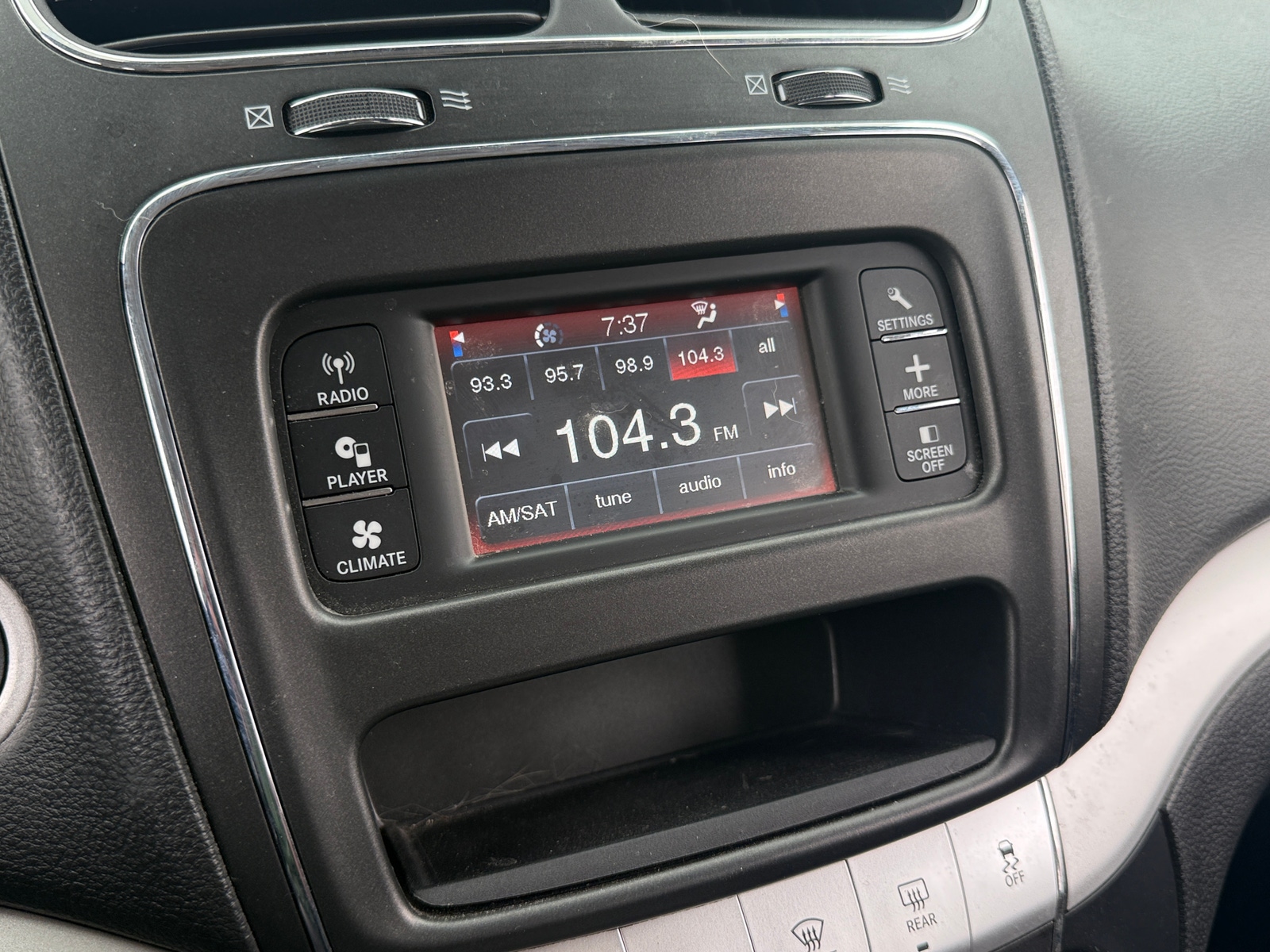 Thumbnail: 2018 Dodge Journey - 4