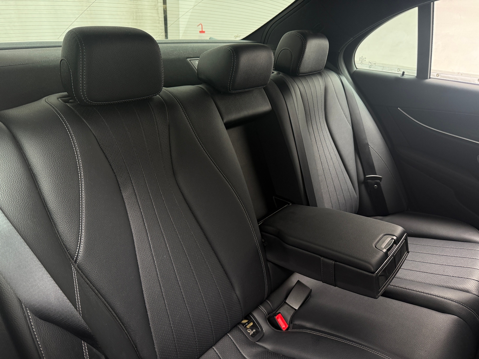 Thumbnail: 2019 Mercedes-Benz E-Class - 5