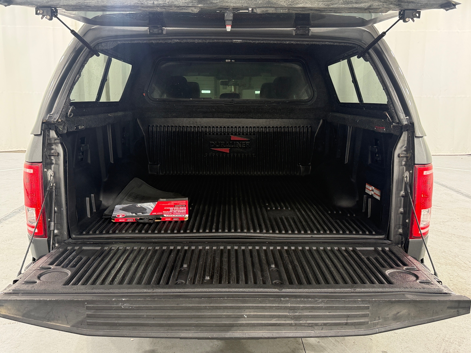Thumbnail: 2016 Ford Econoline - 7