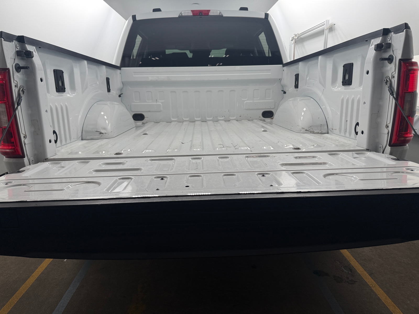 Thumbnail: 2021 Ford Econoline - 7