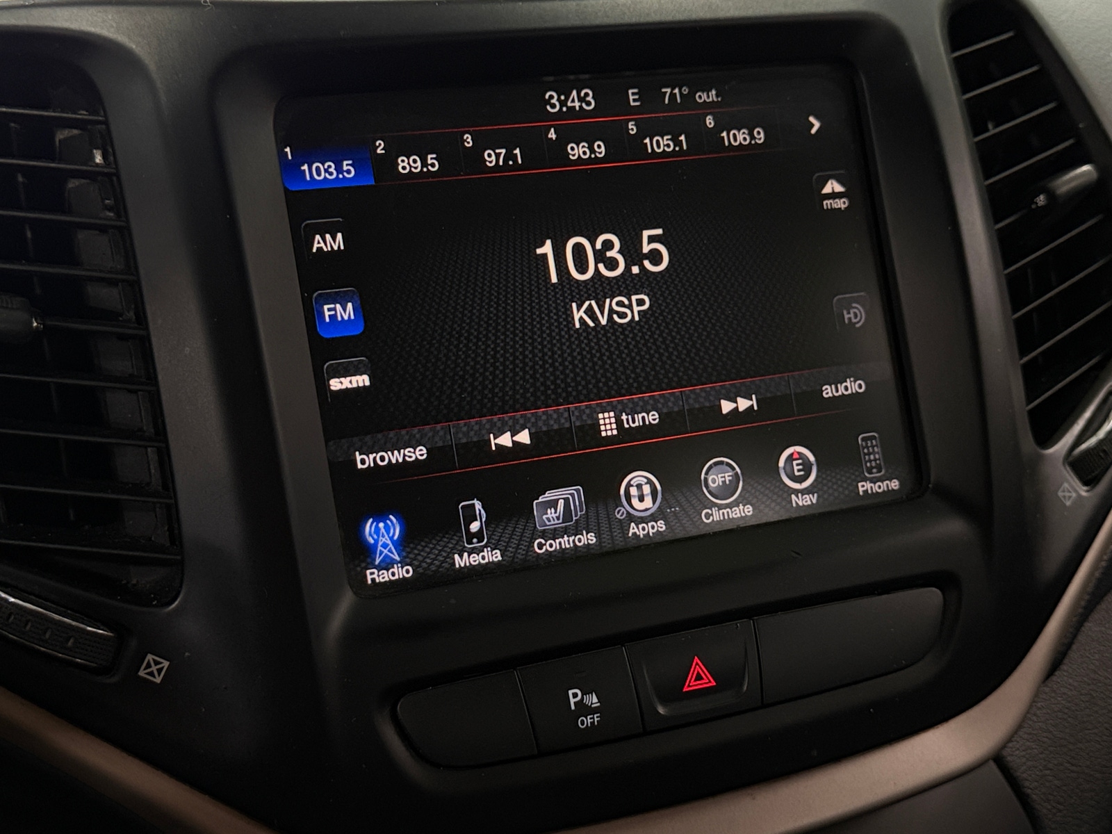 Thumbnail: 2015 Jeep Cherokee - 3