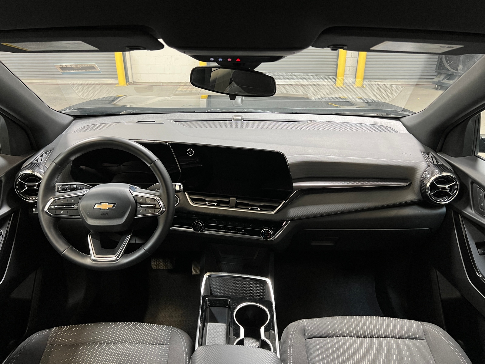 Thumbnail: 2025 Chevrolet Equinox - 3