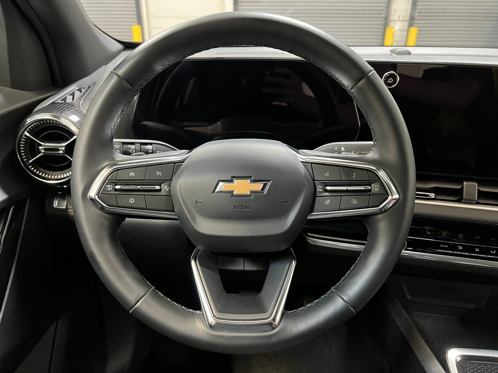 Thumbnail: 2025 Chevrolet Equinox - 5