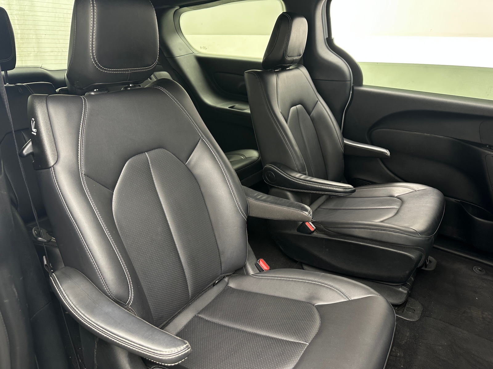 Thumbnail: 2024 Chrysler Pacifica - 5
