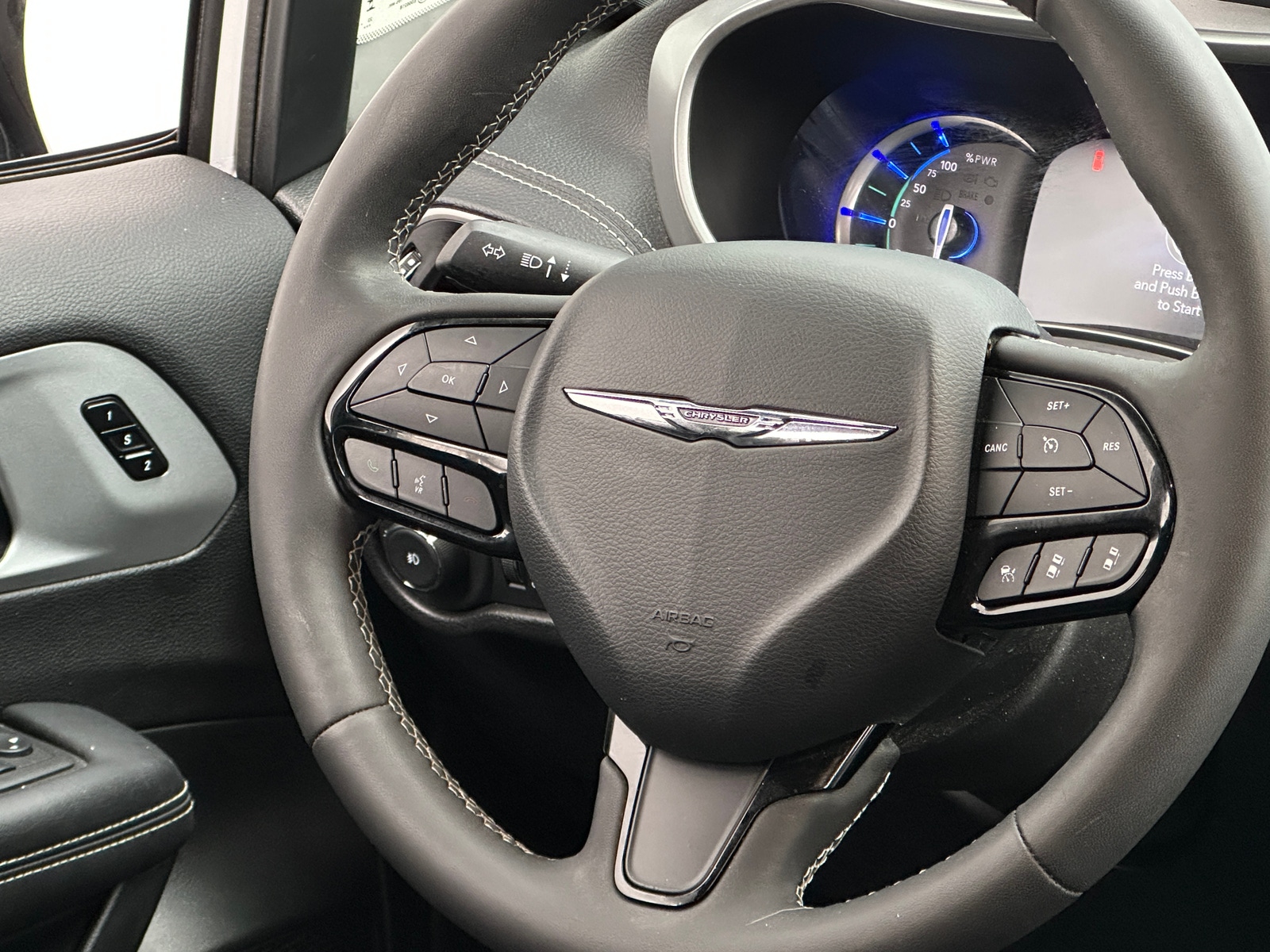 Thumbnail: 2024 Chrysler Pacifica - 4