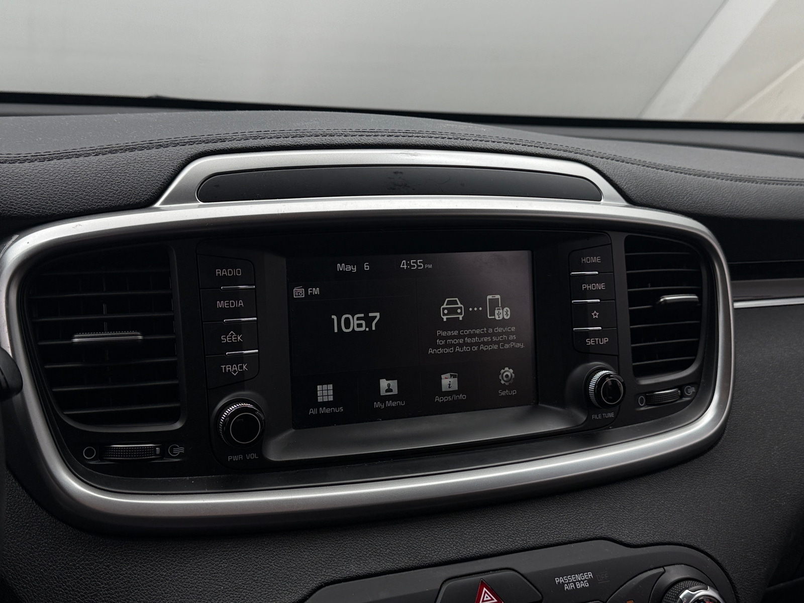 Thumbnail: 2019 Kia Sorento - 4