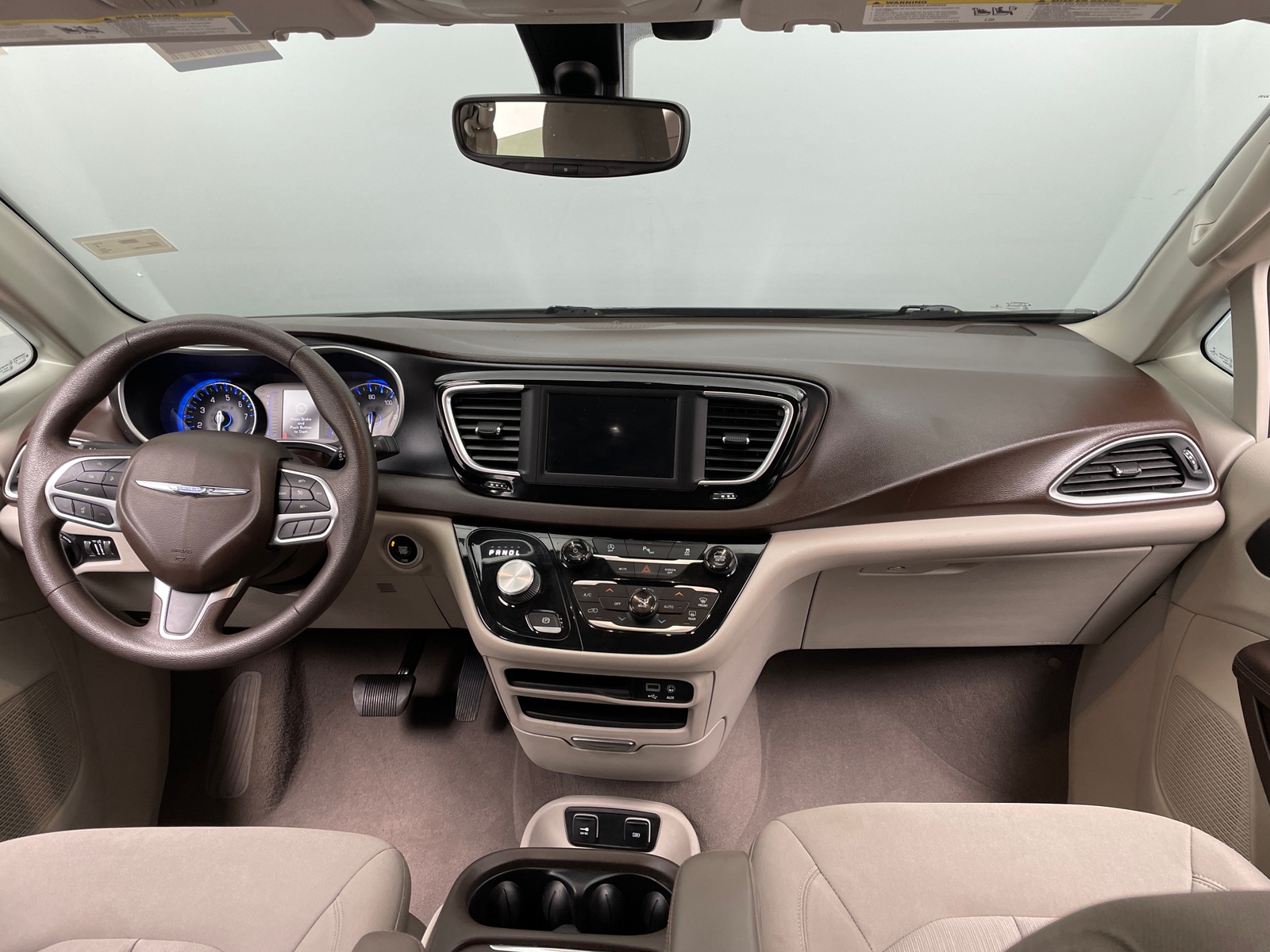 Thumbnail: 2020 Chrysler Pacifica - 3