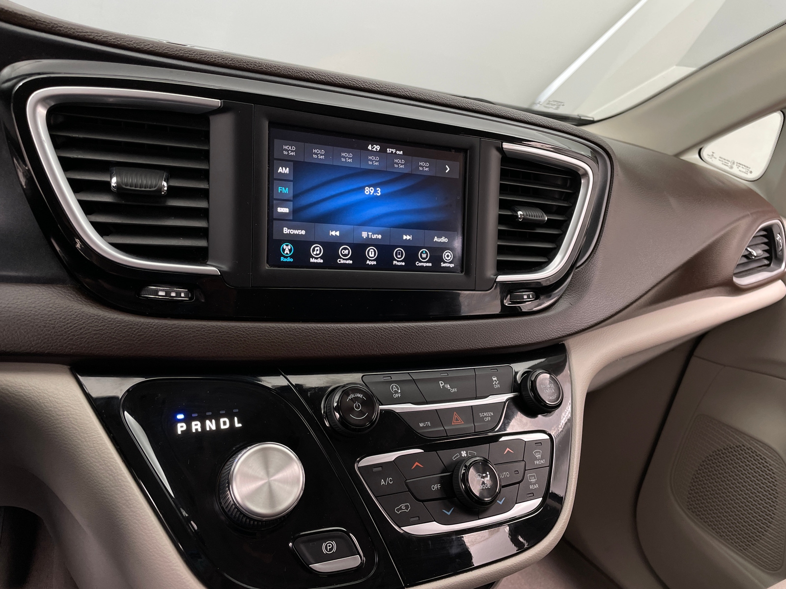 Thumbnail: 2020 Chrysler Pacifica - 4