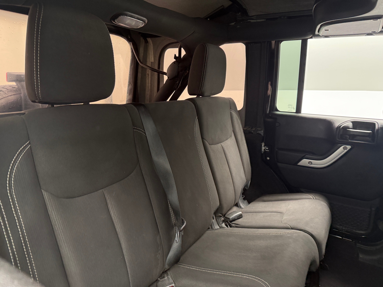 Thumbnail: 2015 Jeep Wrangler - 6