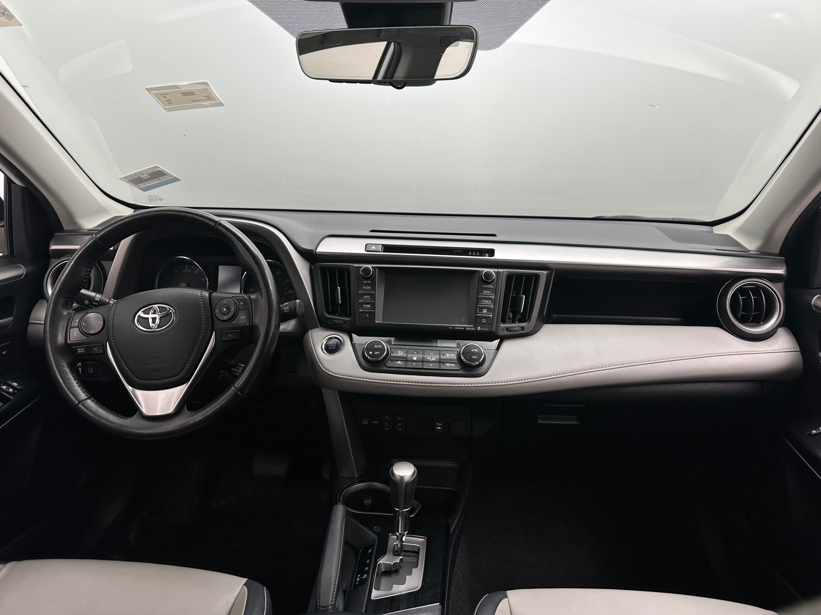 Thumbnail: 2018 Toyota RAV4 - 2