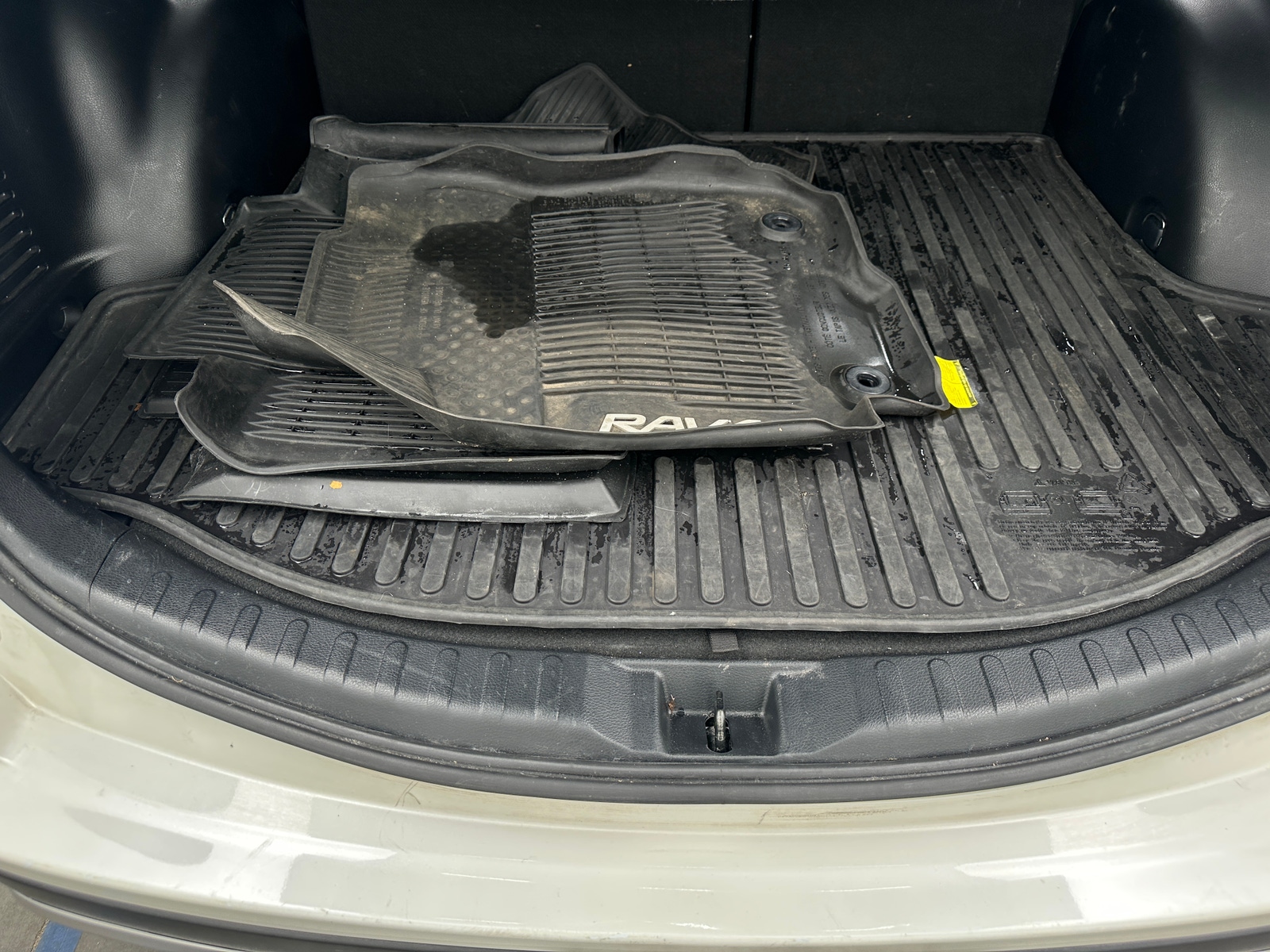 Thumbnail: 2018 Toyota RAV4 - 6
