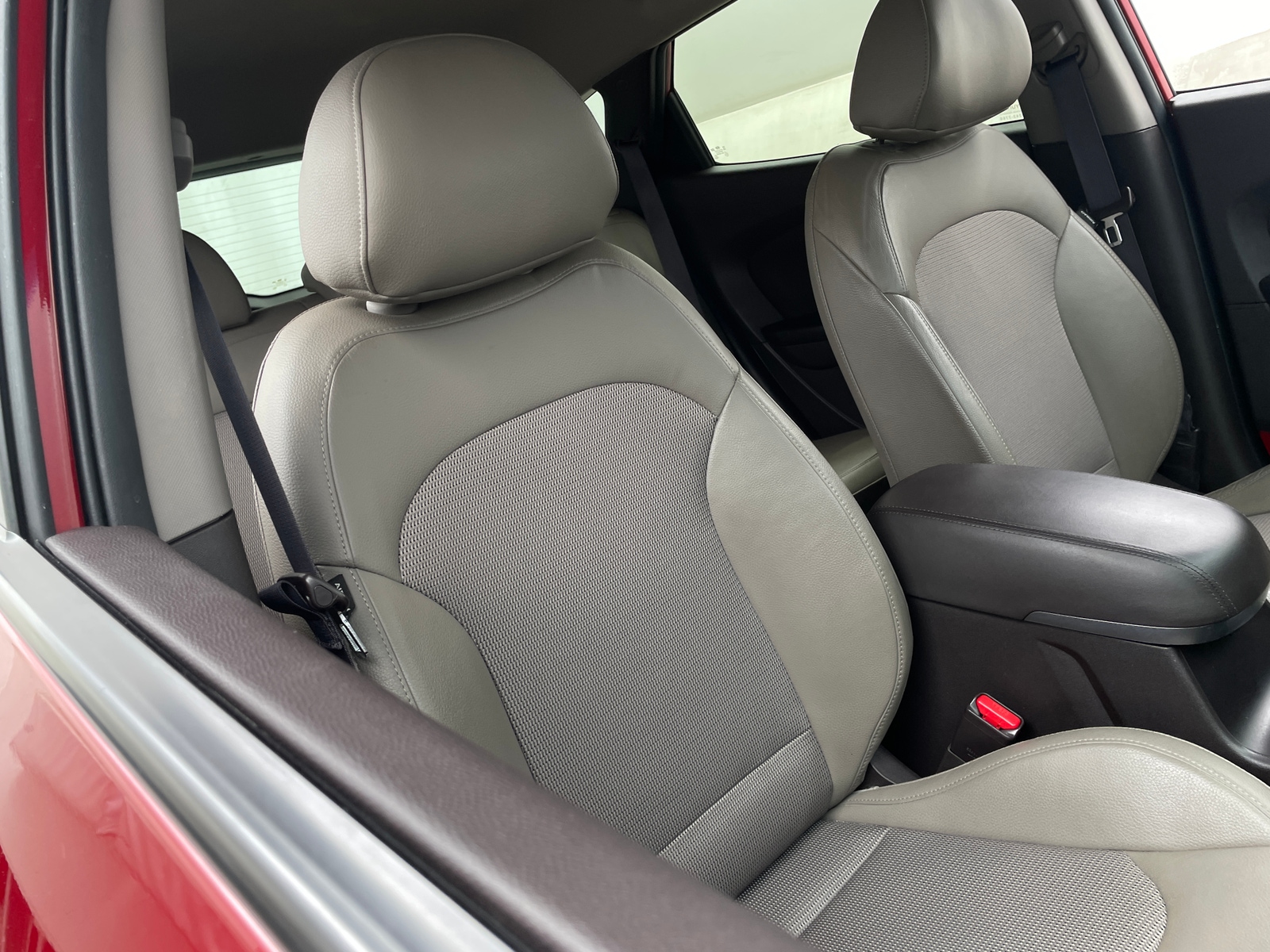 Thumbnail: 2015 Hyundai Tucson - 2