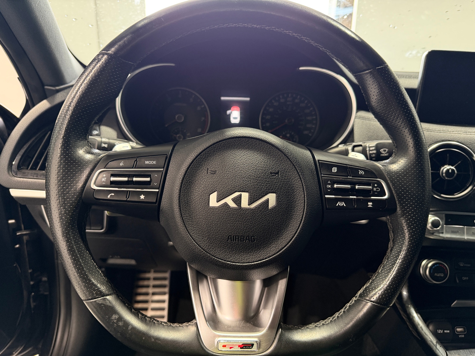 Thumbnail: 2022 Kia Stinger - 4