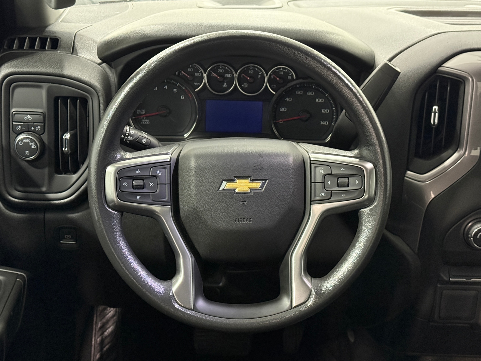 Thumbnail: 2022 Chevrolet Silverado 1500 - 5