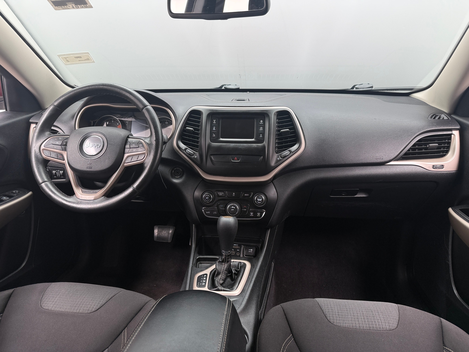 Thumbnail: 2017 Jeep Cherokee - 3
