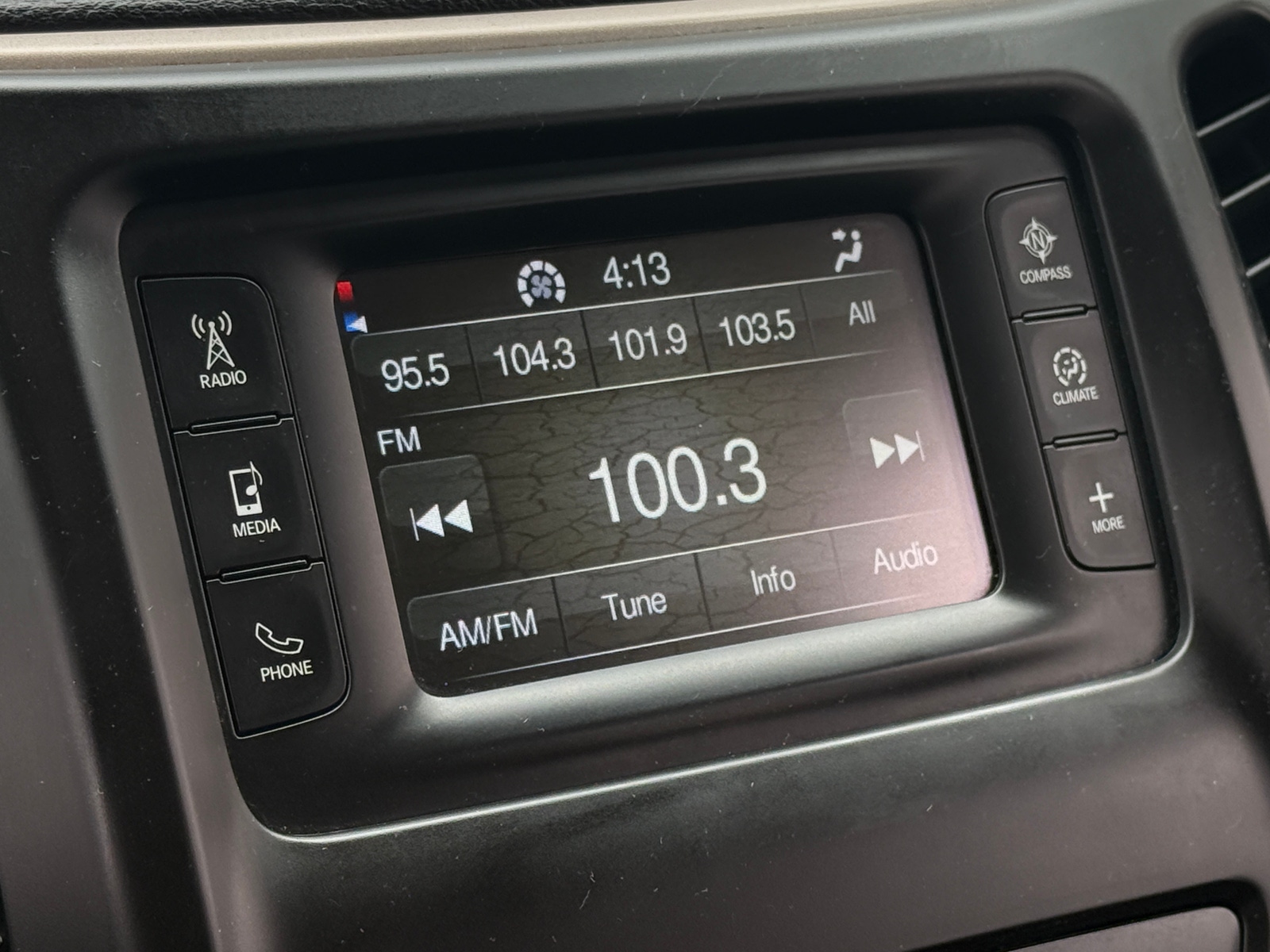 Thumbnail: 2017 Jeep Cherokee - 4