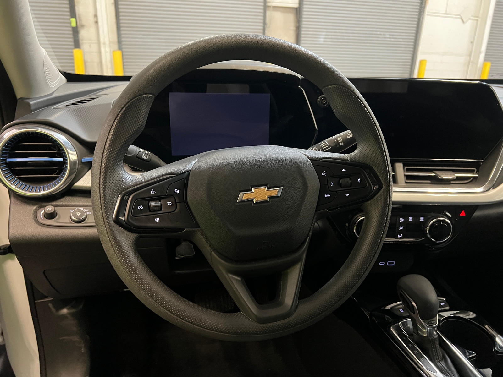Thumbnail: 2025 Chevrolet Trax - 5