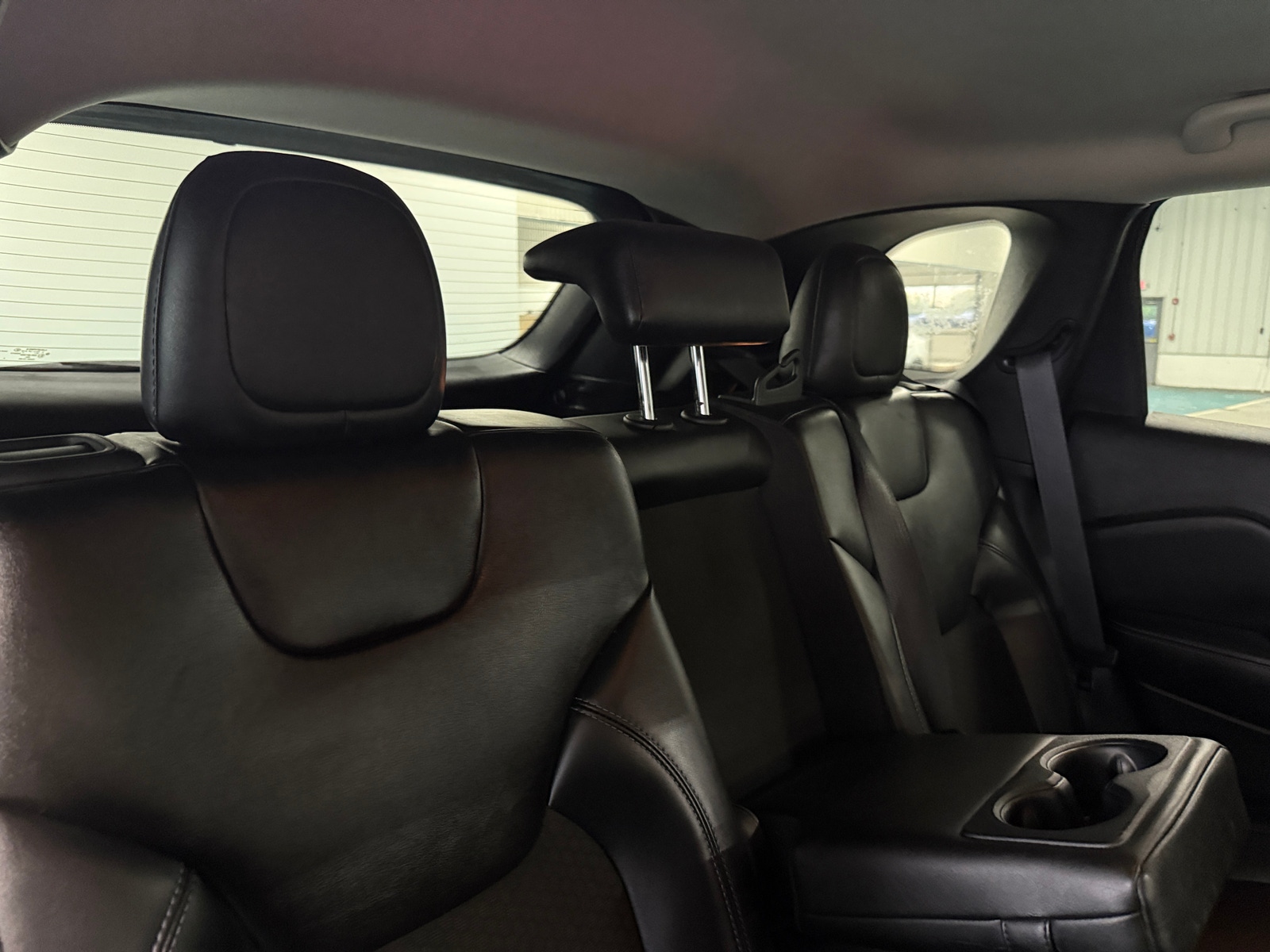 Thumbnail: 2019 Jeep Cherokee - 6