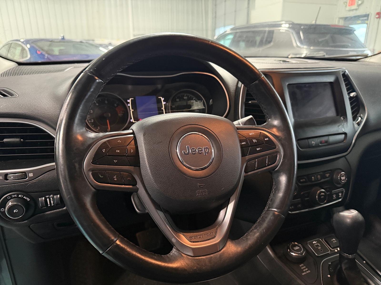 Thumbnail: 2019 Jeep Cherokee - 5