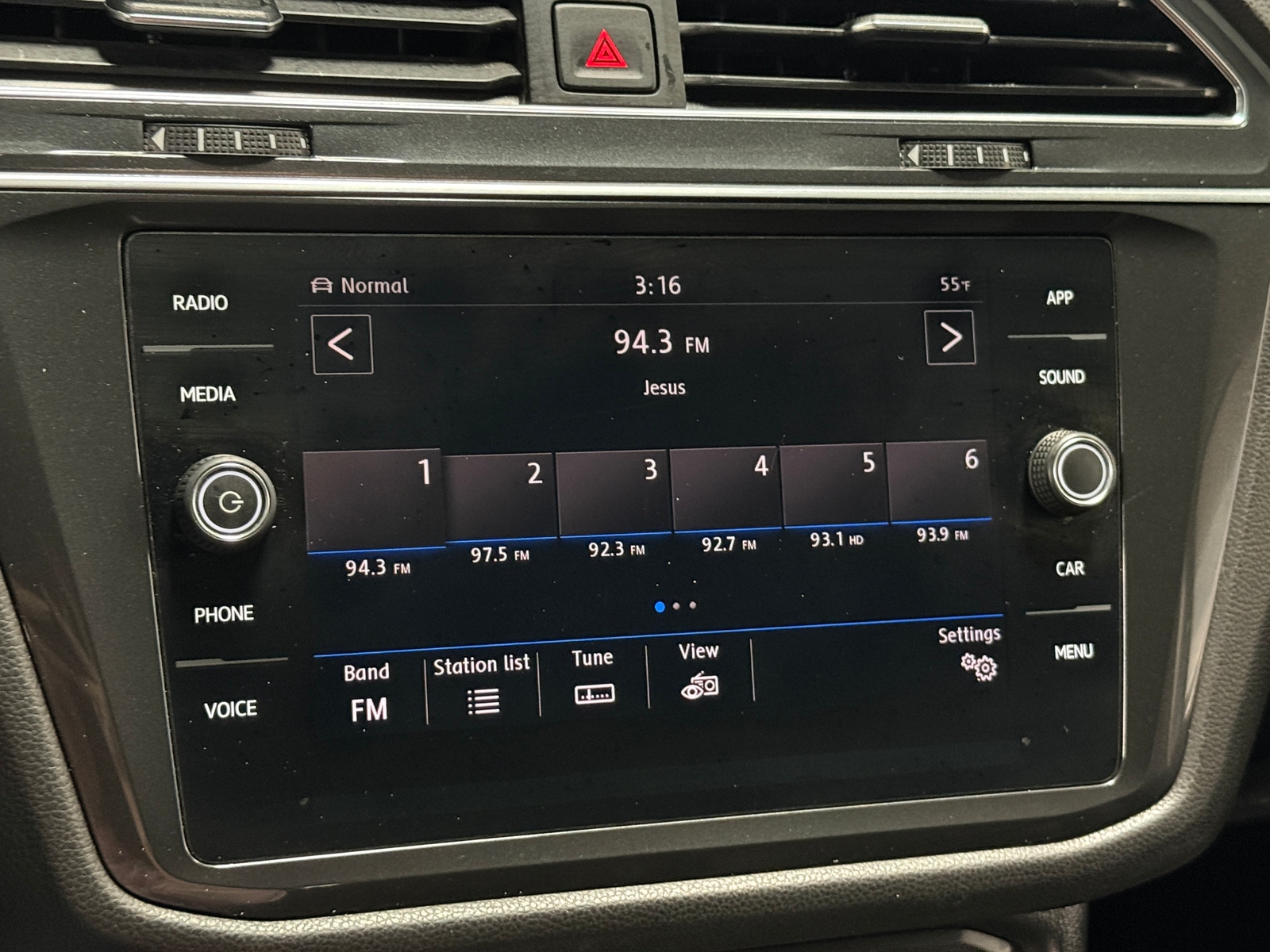 Thumbnail: 2019 Volkswagen Tiguan - 3