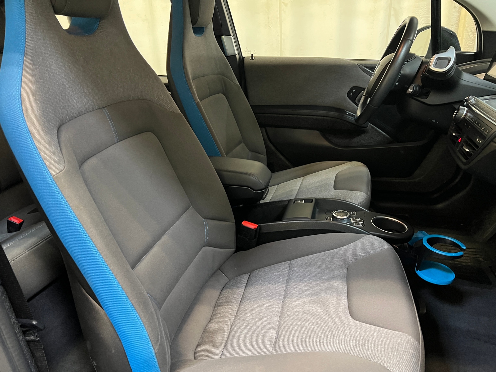 Thumbnail: 2019 BMW i3 - 2
