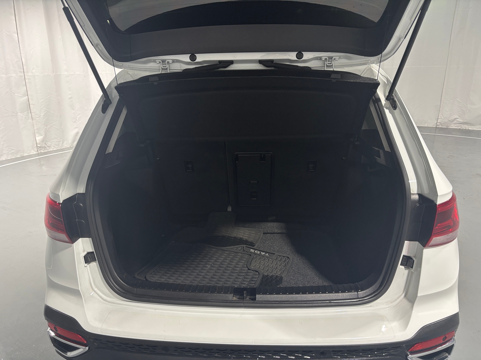 Thumbnail: 2022 Volkswagen Taos - 7