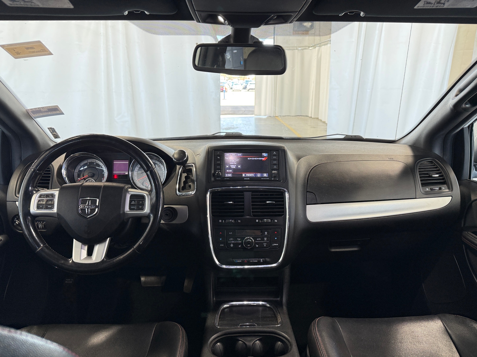Thumbnail: 2019 Dodge Grand Caravan - 2