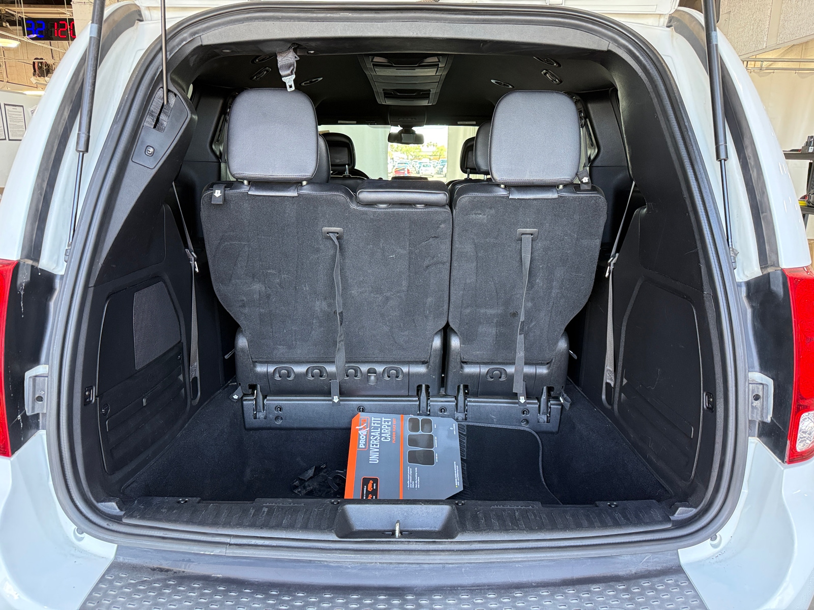 Thumbnail: 2019 Dodge Grand Caravan - 6