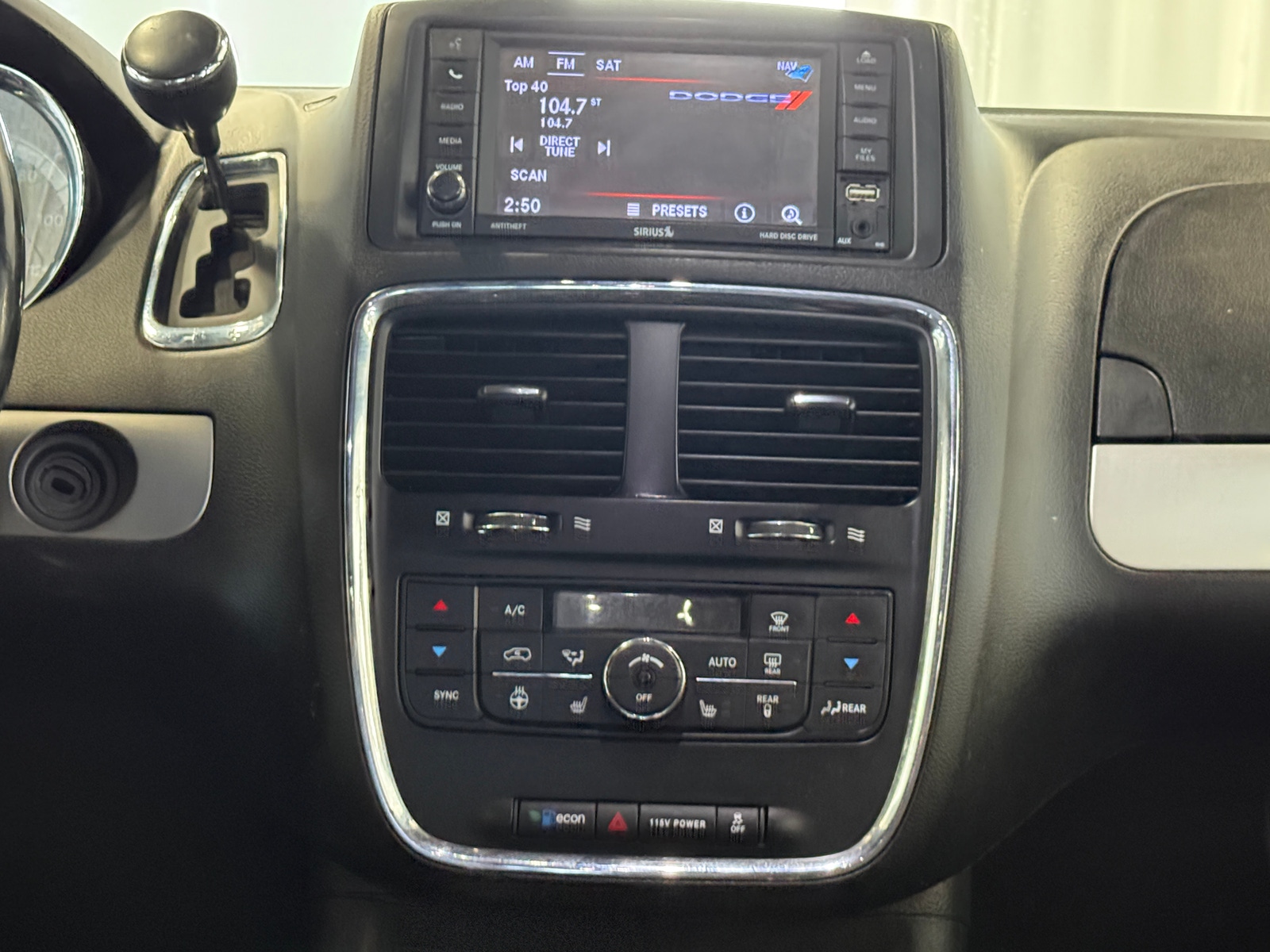 Thumbnail: 2019 Dodge Grand Caravan - 3