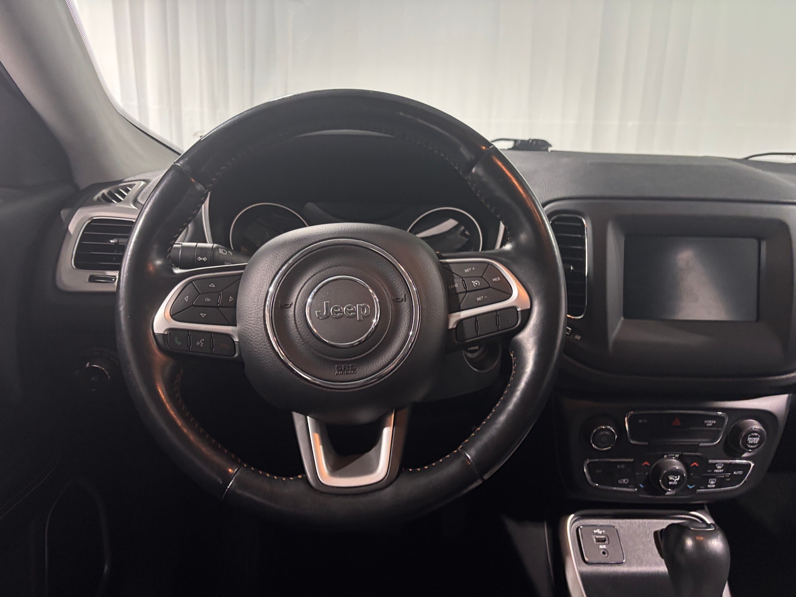 Thumbnail: 2021 Jeep Compass - 4