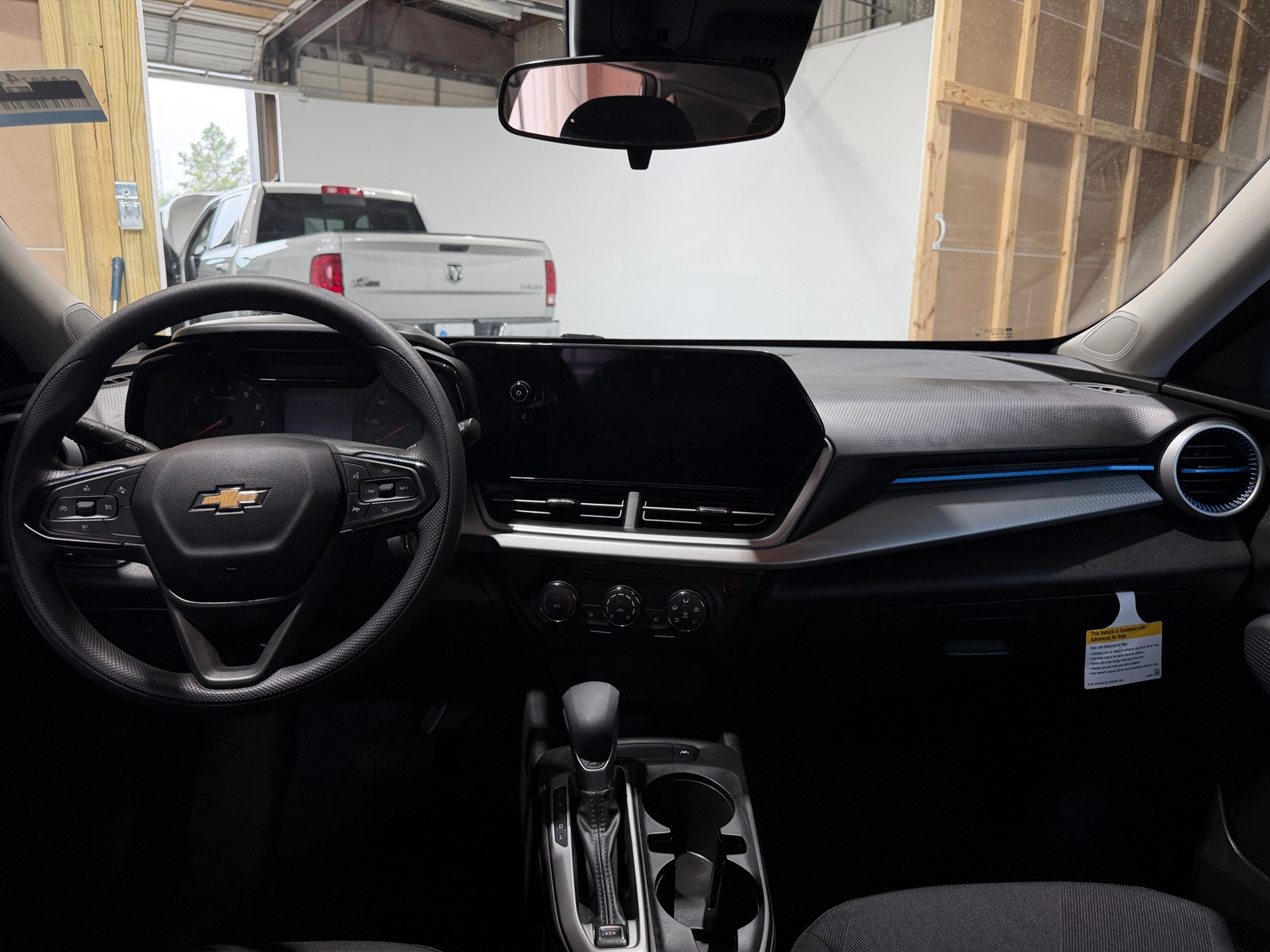 Thumbnail: 2025 Chevrolet Trax - 3