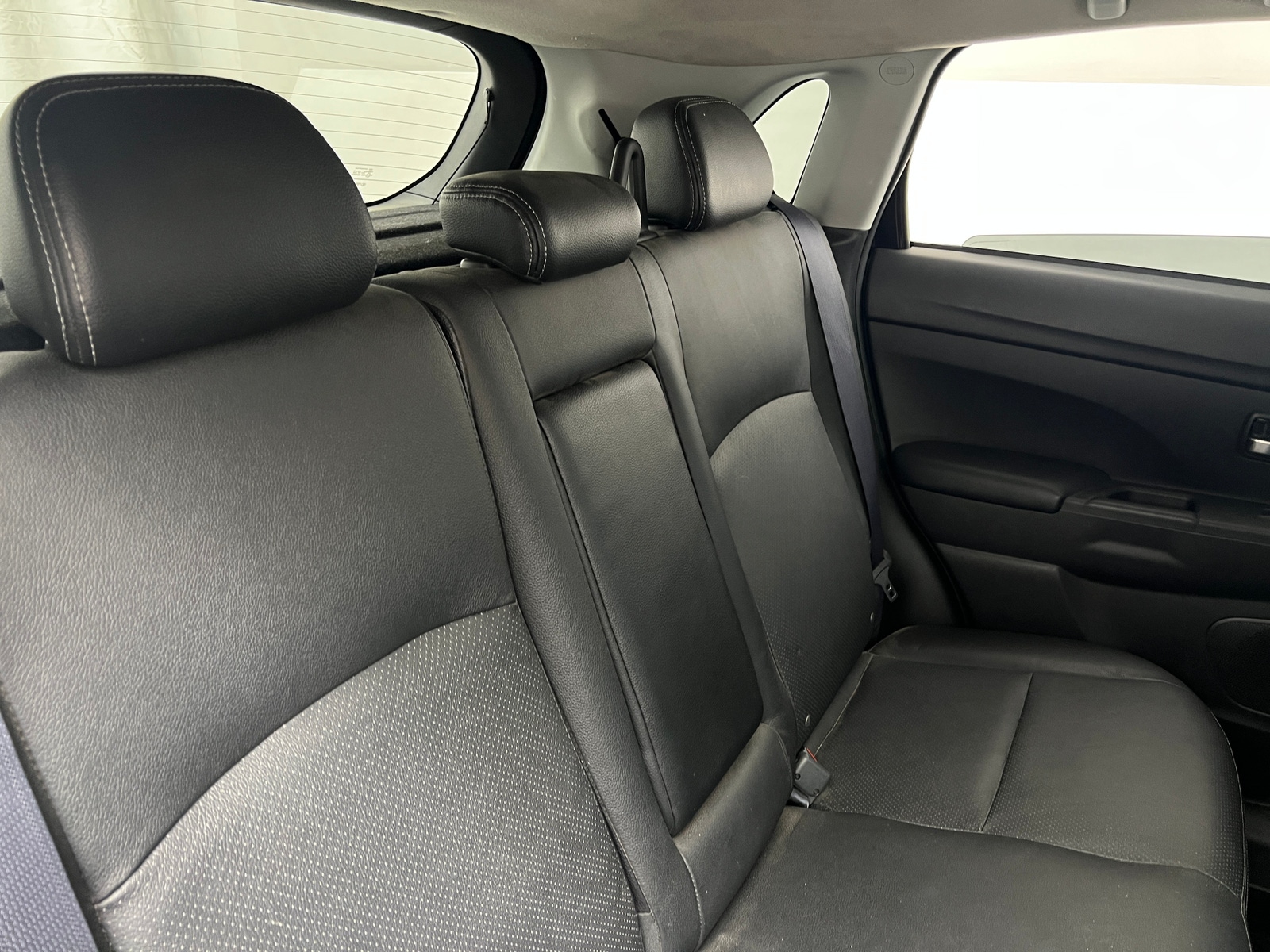 Thumbnail: 2016 Mitsubishi Outlander Sport - 5