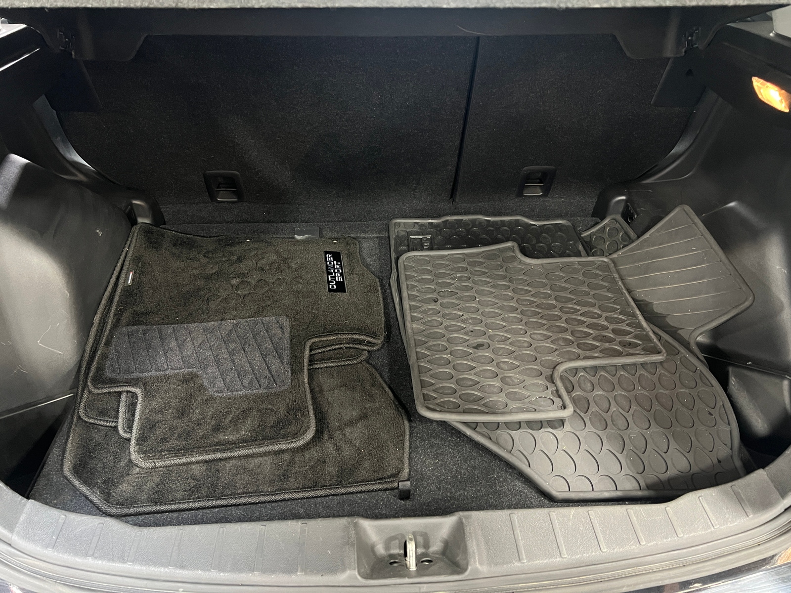 Thumbnail: 2016 Mitsubishi Outlander Sport - 6