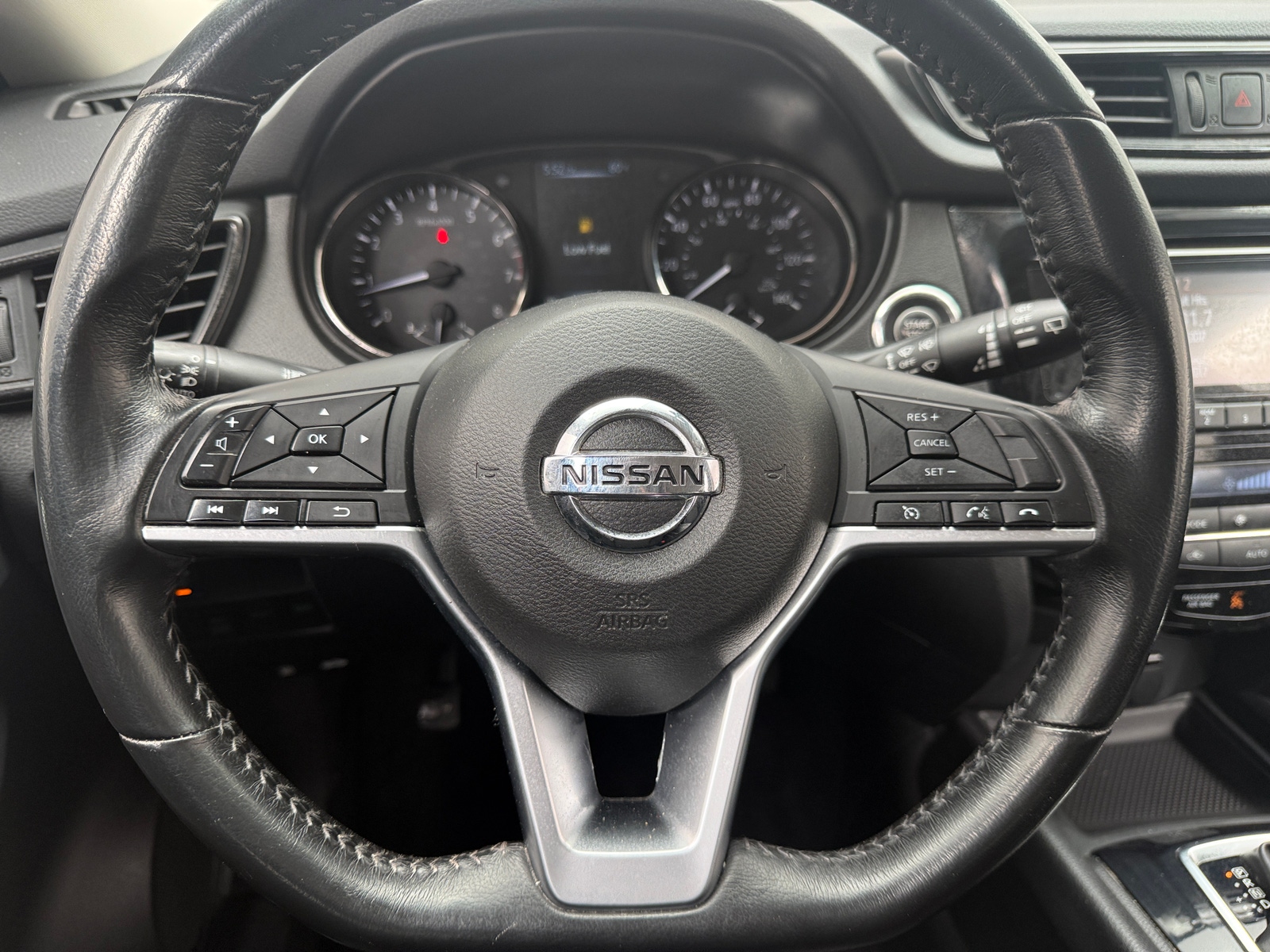 Thumbnail: 2017 Nissan Rogue - 5