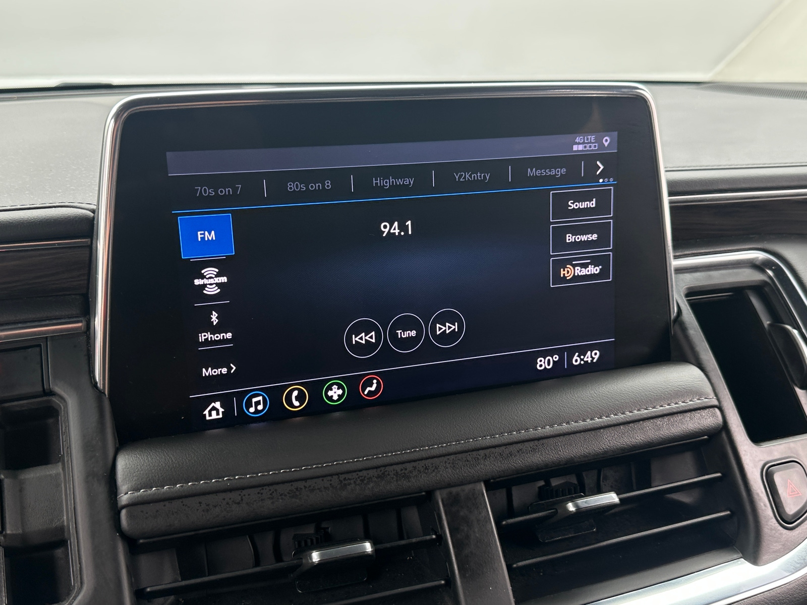 Thumbnail: 2021 Chevrolet Tahoe - 3