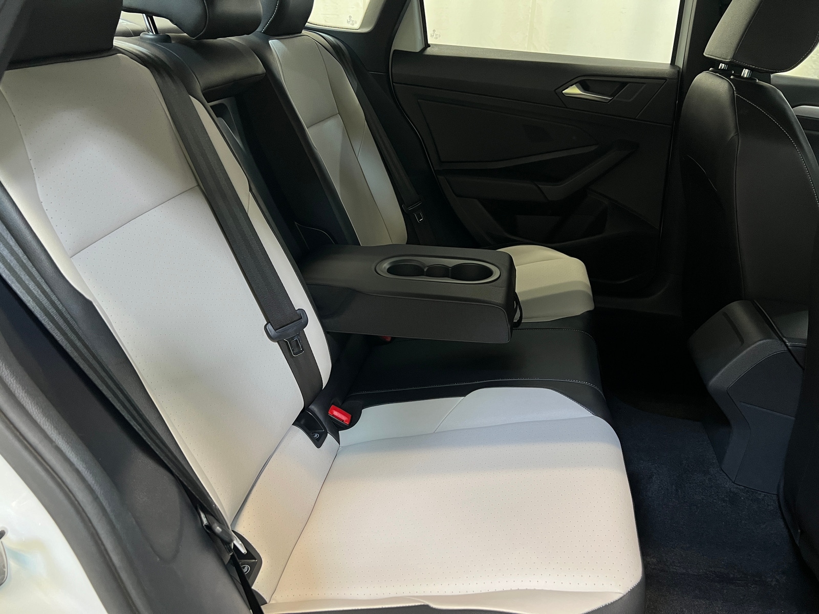 Thumbnail: 2019 Volkswagen Jetta - 6