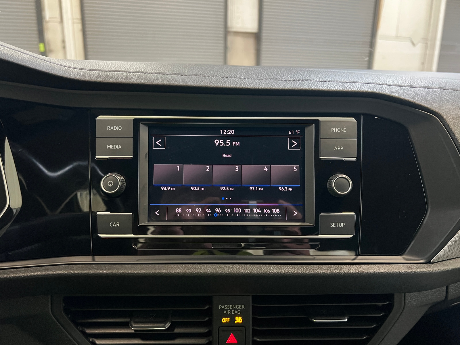 Thumbnail: 2019 Volkswagen Jetta - 4