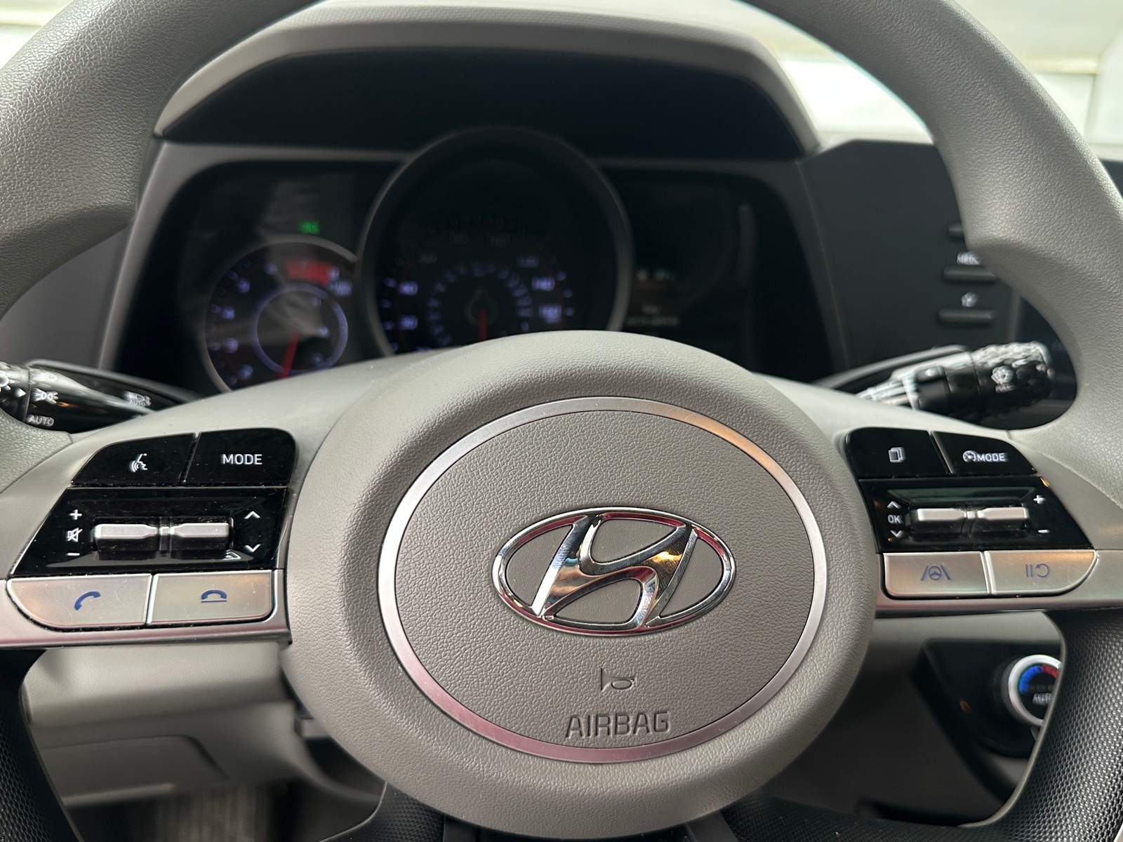 Thumbnail: 2023 Hyundai Elantra - 5