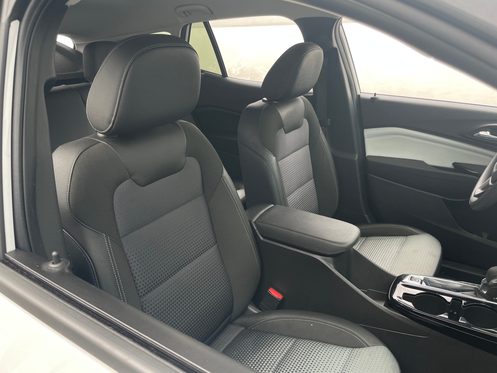 Thumbnail: 2025 Chevrolet Trax - 2