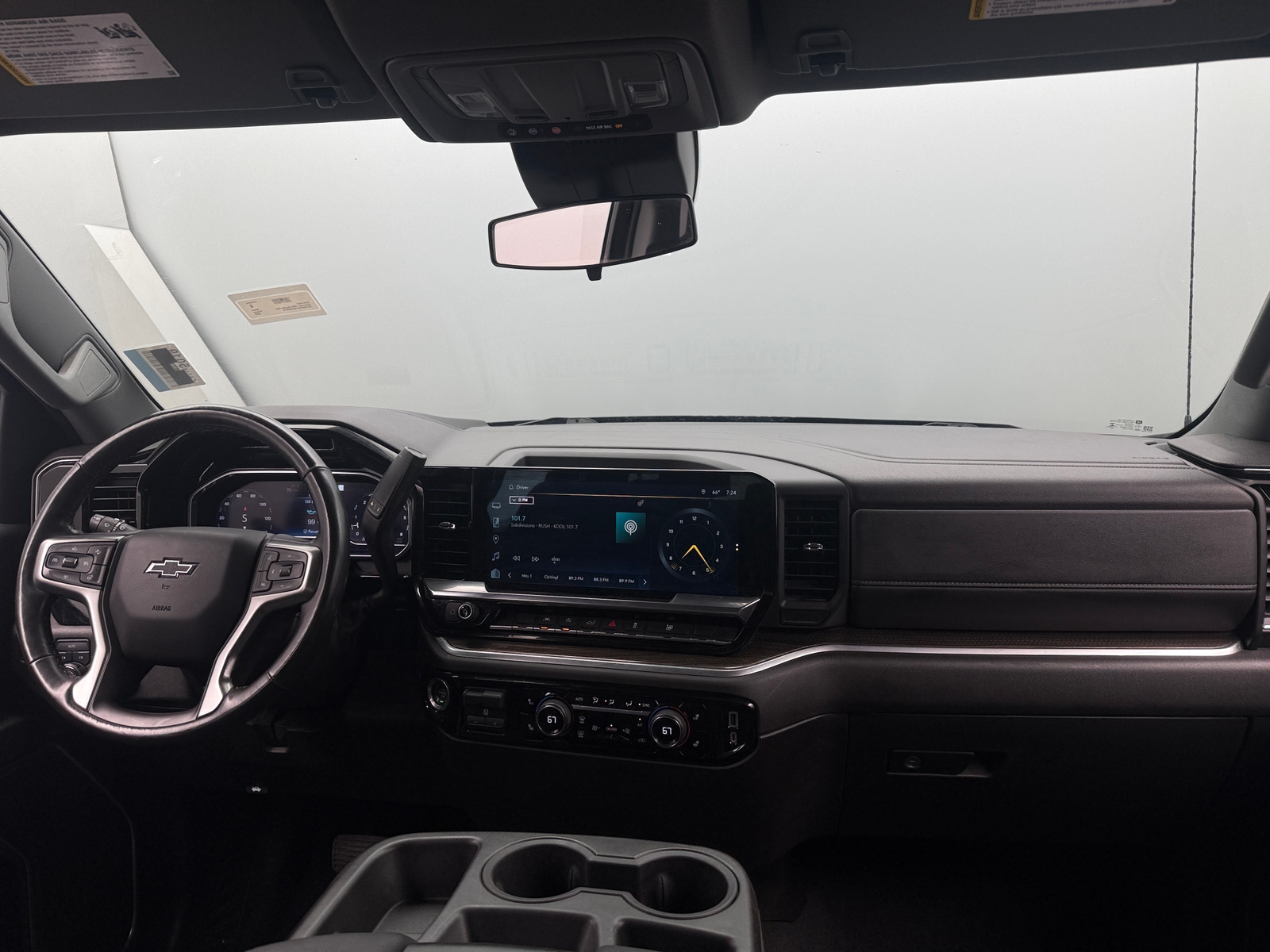 Thumbnail: 2022 Chevrolet Silverado 1500 - 3