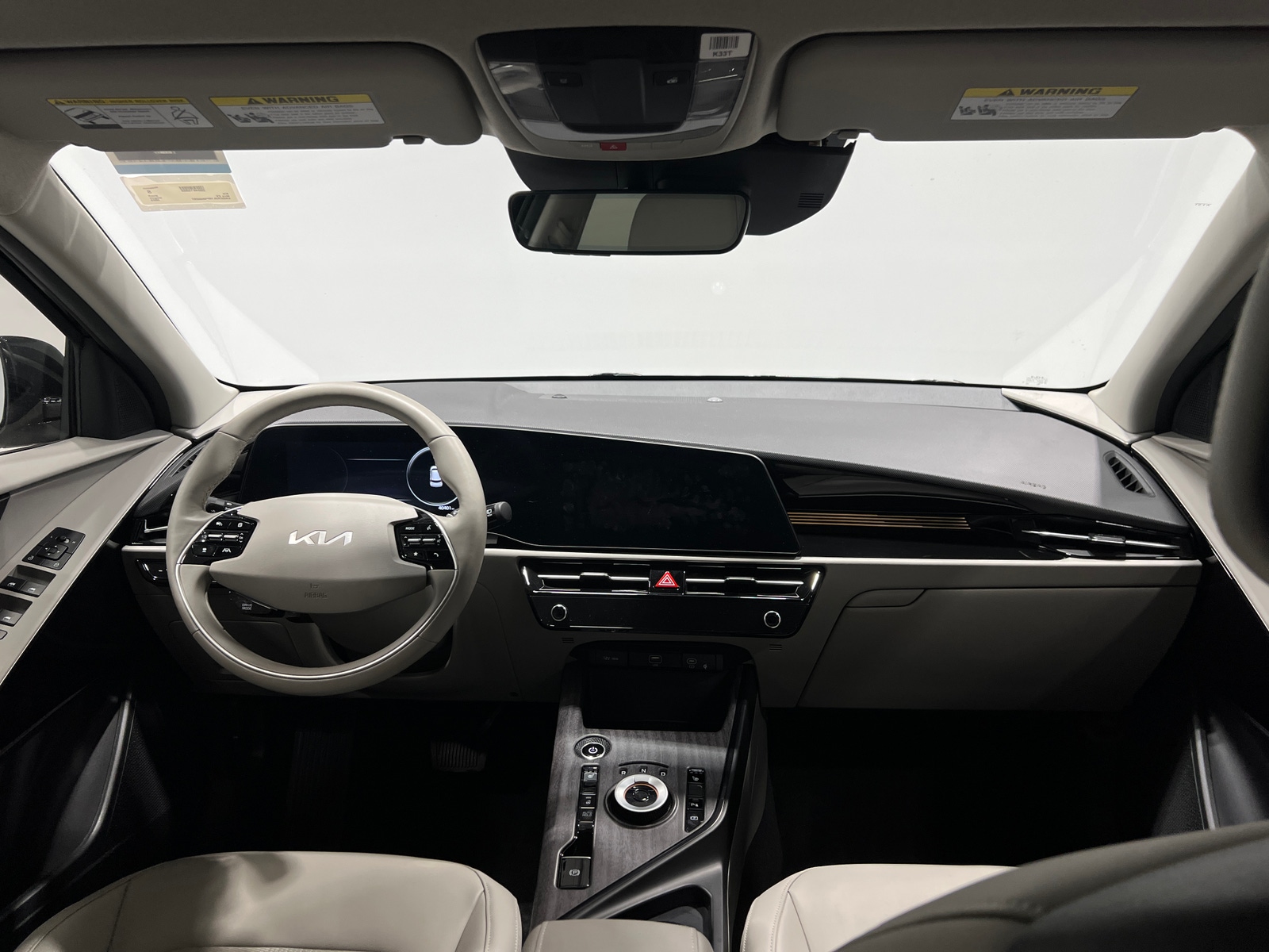 Thumbnail: 2023 Kia Niro - 3