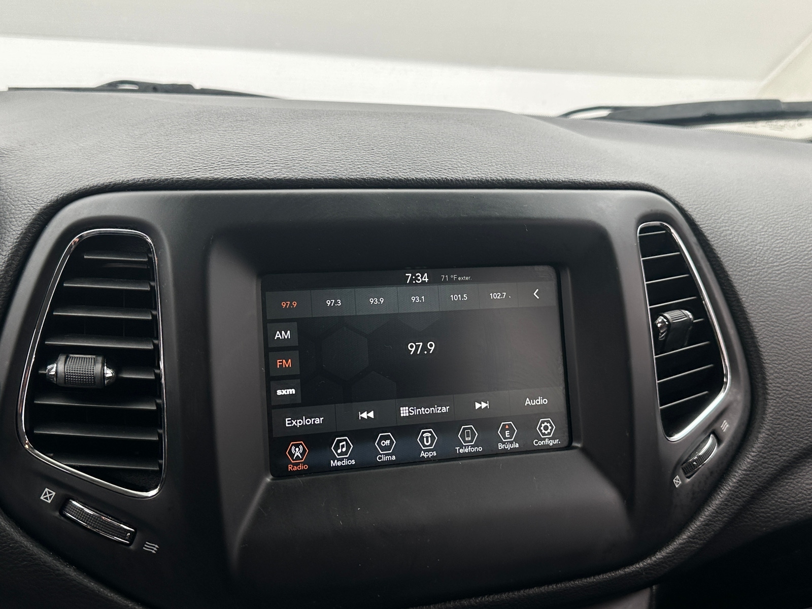 Thumbnail: 2019 Jeep Compass - 4
