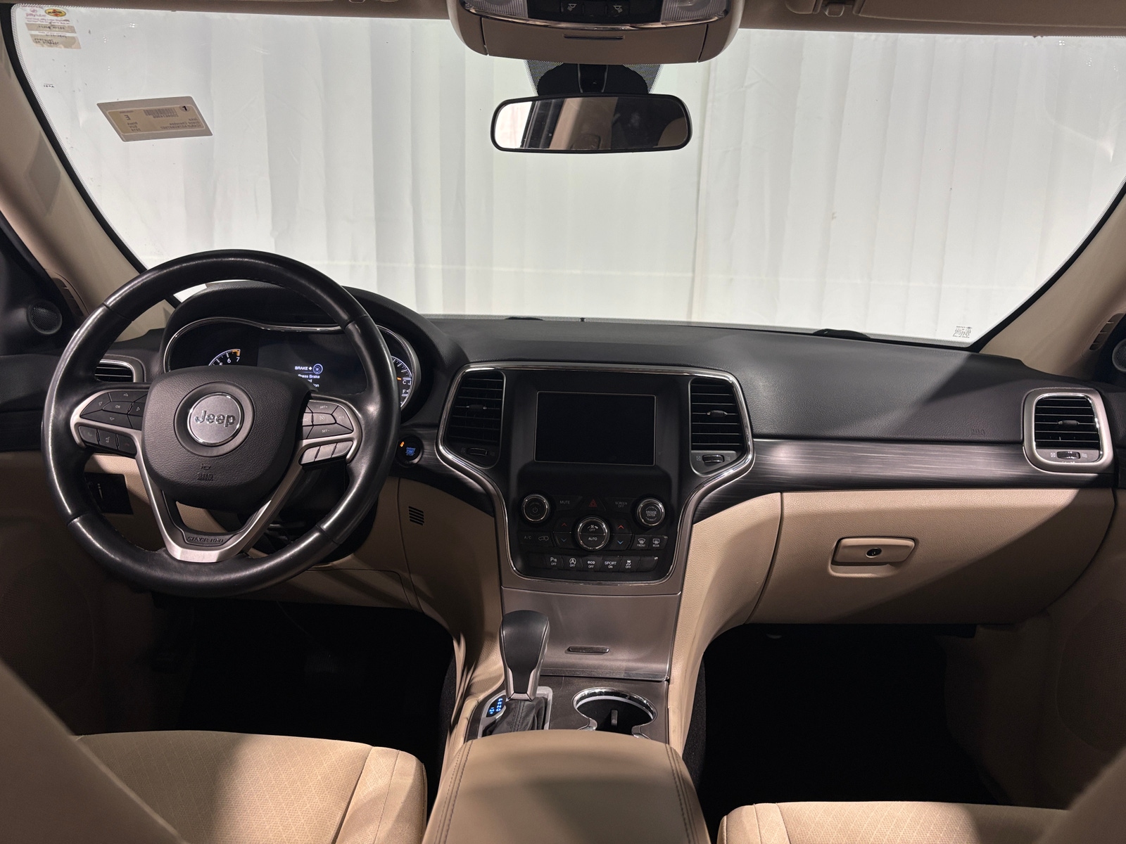 Thumbnail: 2019 Jeep Grand Cherokee - 3